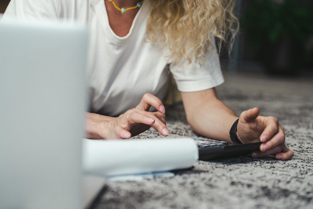 payoneer freelancer taxes macedonia smetkovodstvo danoci ddv paypal wise revolut stripe